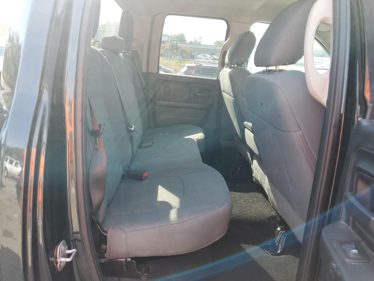 2017 Ram 1500 St VIN: 1C6RR7FG7HS845431 Lot: 81470665