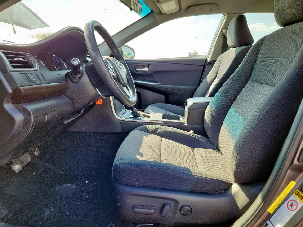 2016 Toyota Camry Le VIN: 4T4BF1FKXGR533547 Lot: 84255435