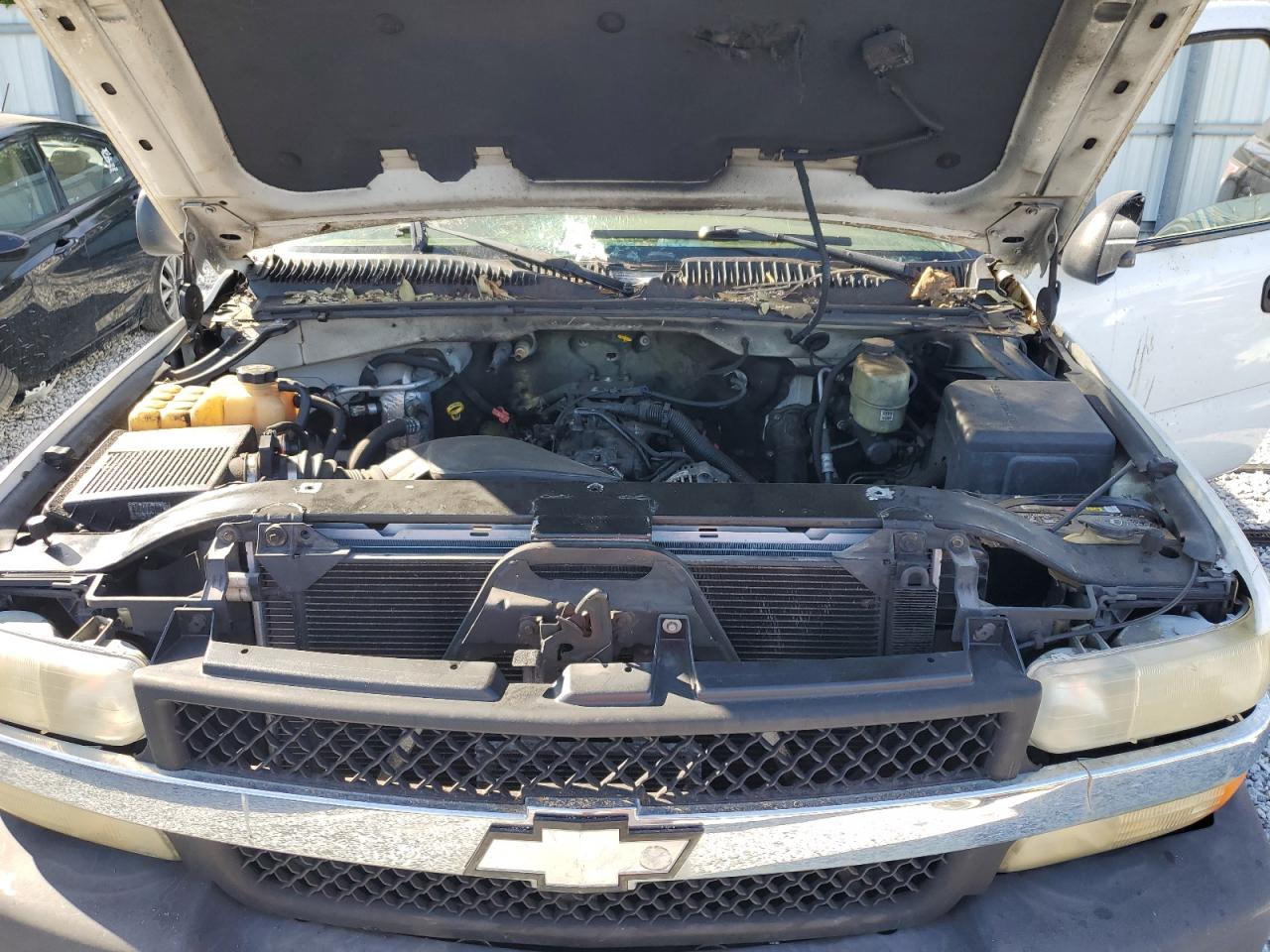 2002 Chevrolet Silverado C2500 Heavy Duty VIN: 1GCHC23U82F125526 Lot: 84210525