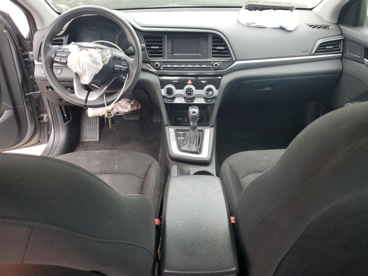 2019 Hyundai Elantra Se VIN: 5NPD74LF7KH489748 Lot: 81106395