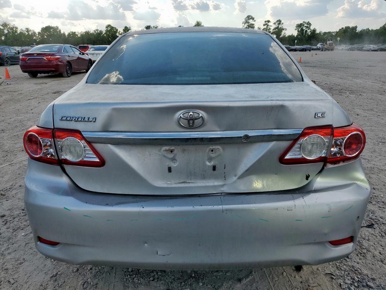 2011 Toyota Corolla Base VIN: JTDBU4EE4BJ104237 Lot: 81360095