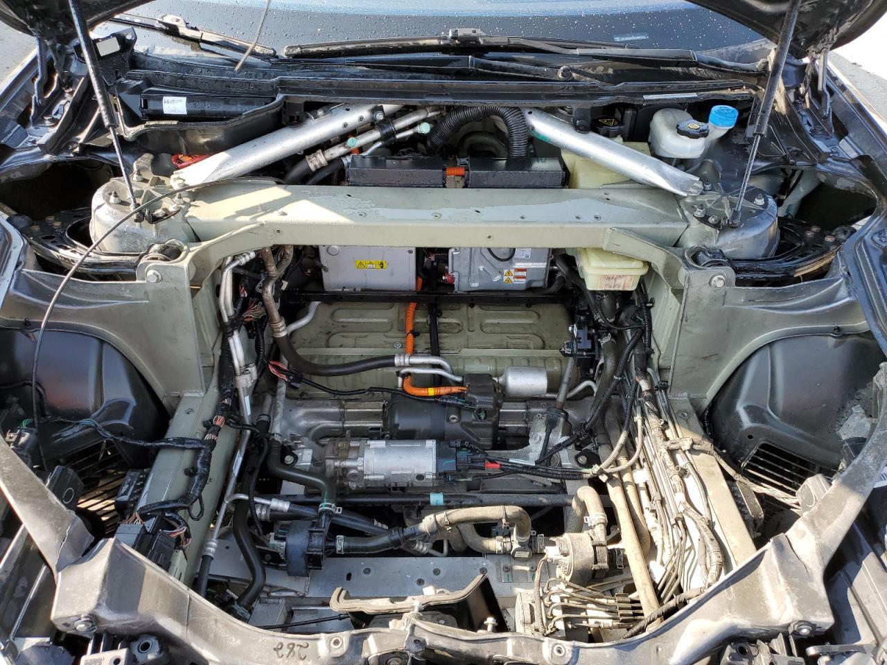 2015 Tesla Model S 85 VIN: 5YJSA1H15FF081144 Lot: 72055415