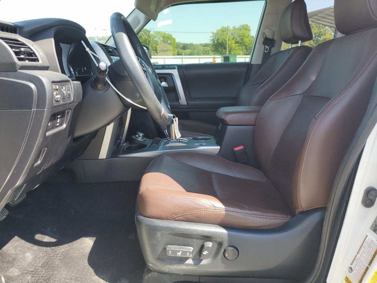 2018 Toyota 4Runner Sr5/Sr5 Premium VIN: JTEBU5JRXJ5570434 Lot: 80380275