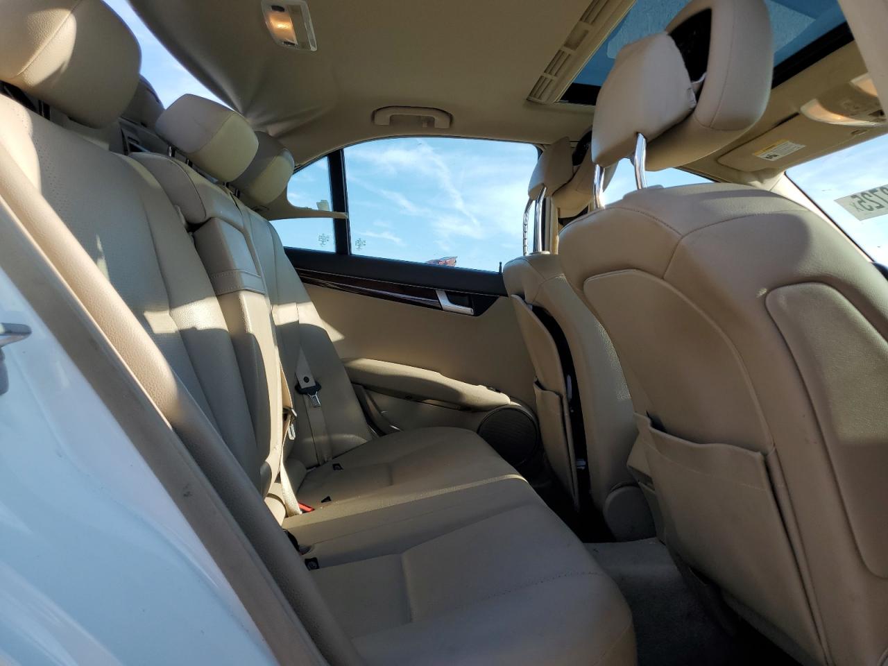 2014 Mercedes-Benz C 250 VIN: WDDGF4HB1EA943483 Lot: 81418725