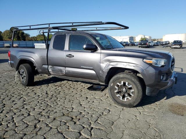  TOYOTA TACOMA 2018 Серый