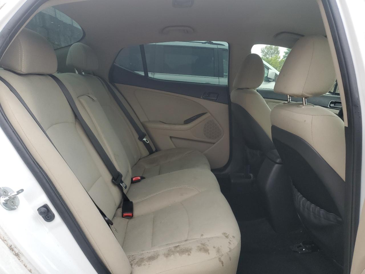 2015 Kia Optima Lx VIN: 5XXGM4A72FG391276 Lot: 81616415