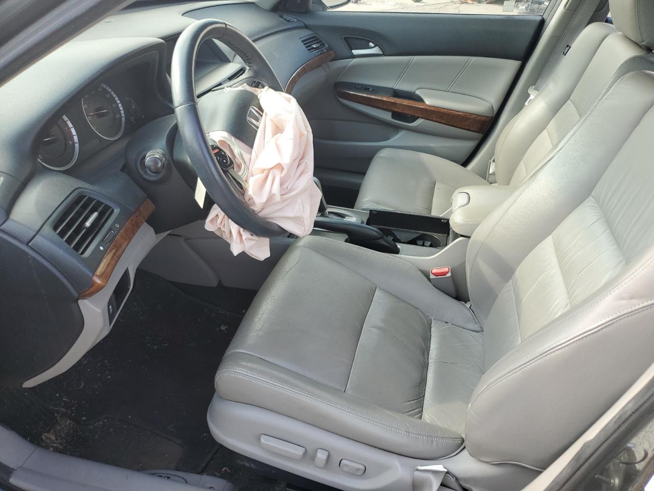 2011 Honda Accord Exl VIN: 1HGCP3F81BA005617 Lot: 81487305