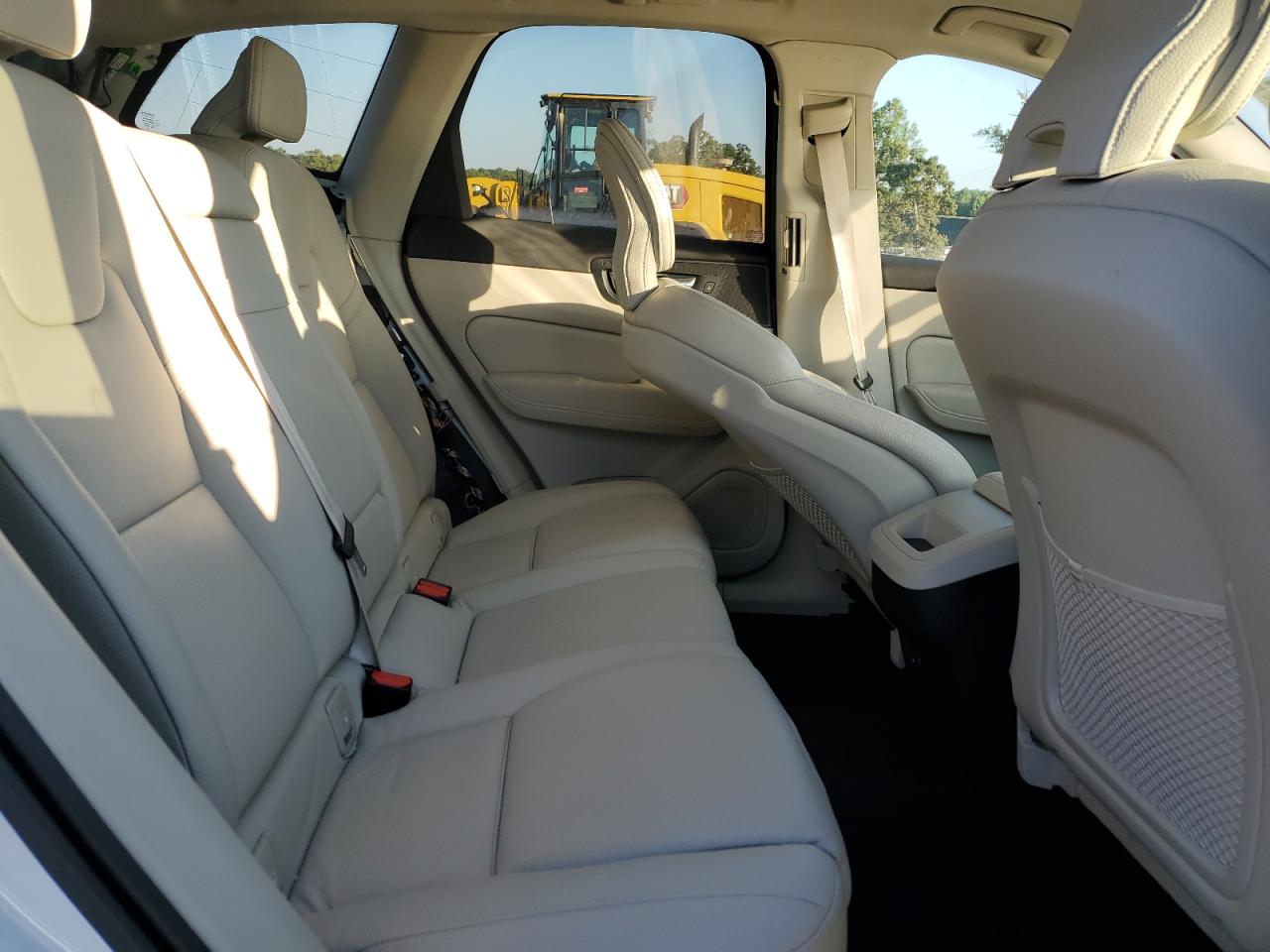 2022 Volvo Xc60 B5 Momentum VIN: YV4L12DK3N1962163 Lot: 80257145