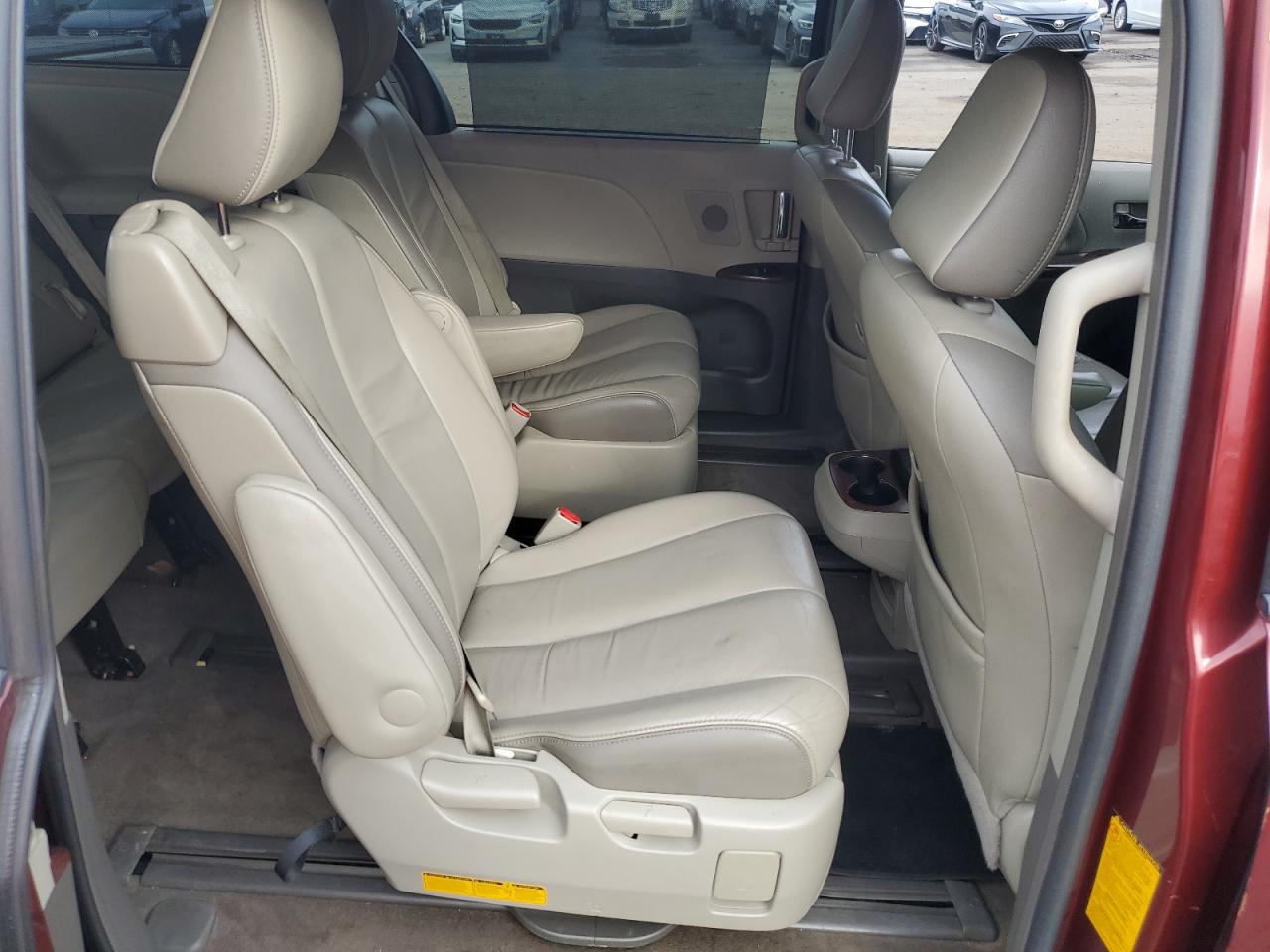 2014 Toyota Sienna Xle VIN: 5TDDK3DC9ES081943 Lot: 81667605