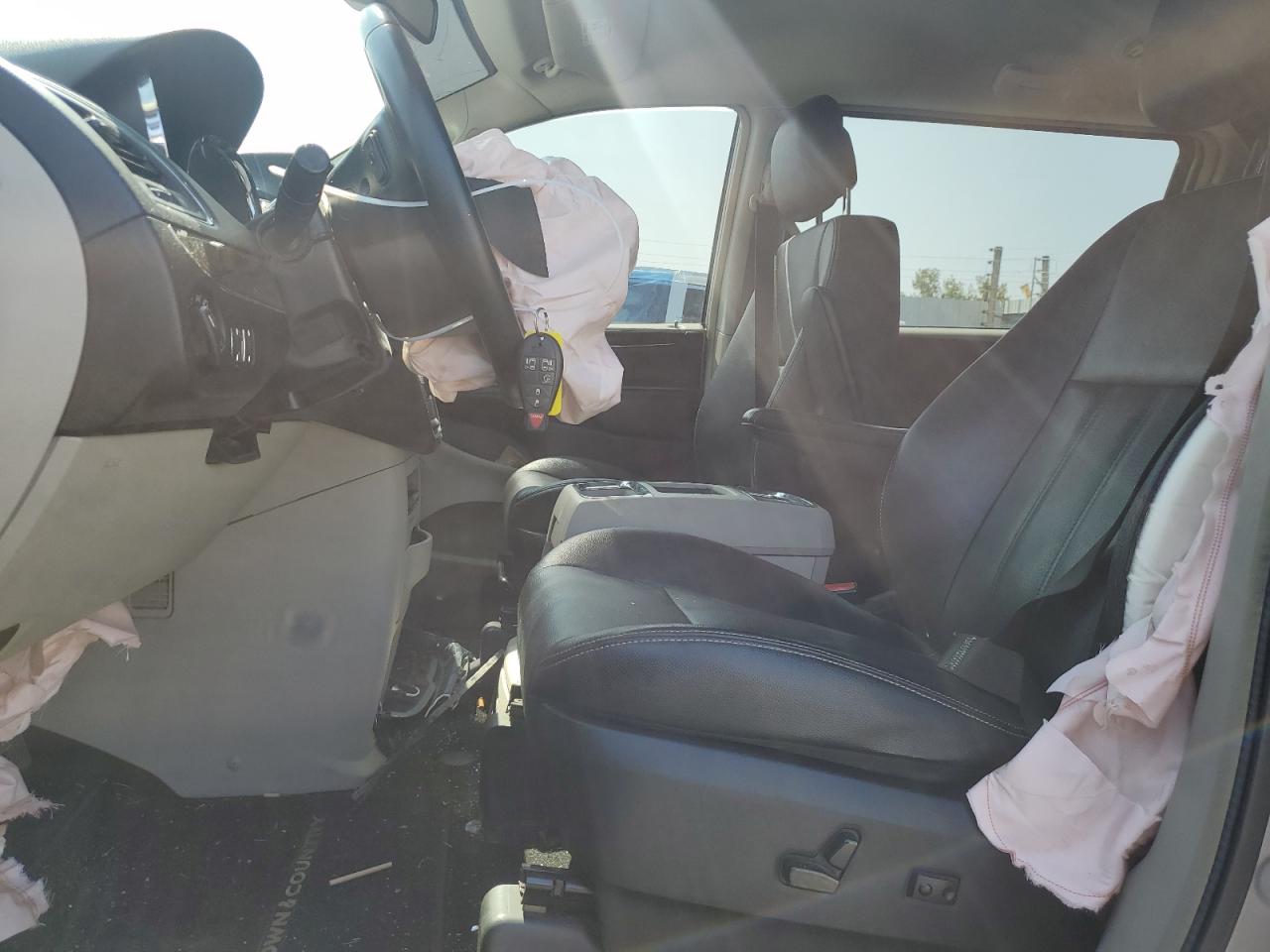 2016 Chrysler Town & Country Touring VIN: 2C4RC1BG5GR228560 Lot: 72000985