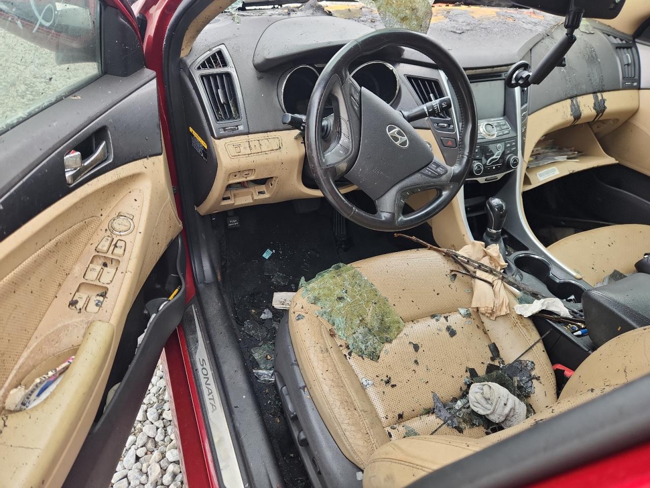 2015 Hyundai Sonata Hybrid VIN: KMHEC4A48FA132668 Lot: 83780195