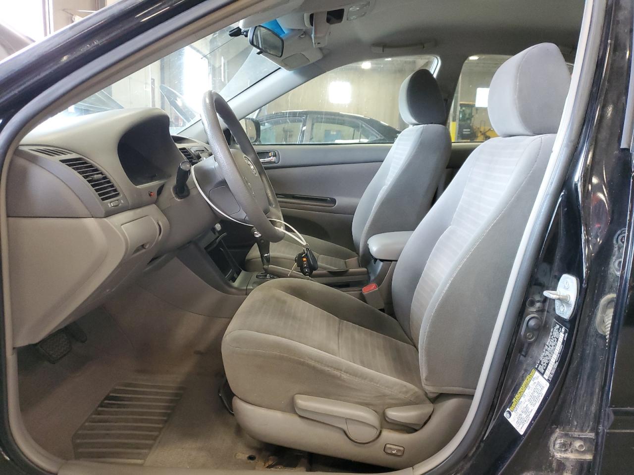 2005 Toyota Camry Le VIN: 4T1BE32K75U102417 Lot: 71491305