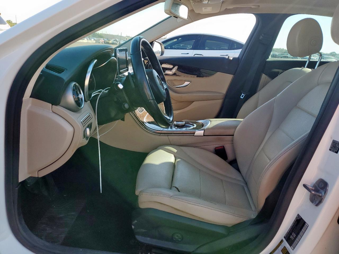 2017 Mercedes-Benz C 300 VIN: 55SWF4JBXHU231595 Lot: 71560265