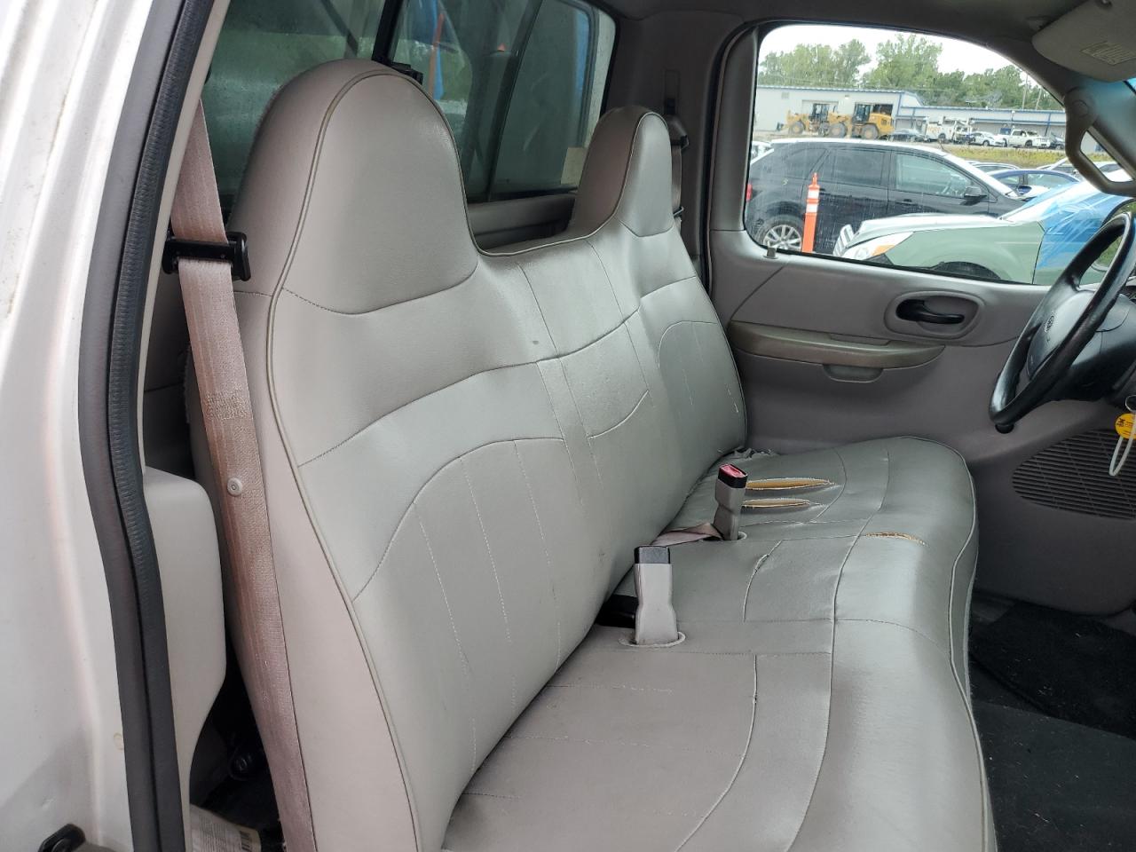 2000 Ford F150 VIN: 1FTPF17L3YKA08516 Lot: 82093585