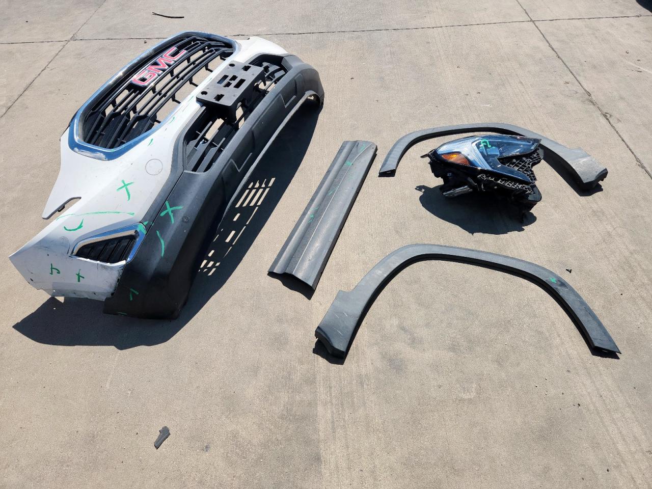 2018 GMC Terrain Sle VIN: 3GKALMEV9JL389415 Lot: 83958735