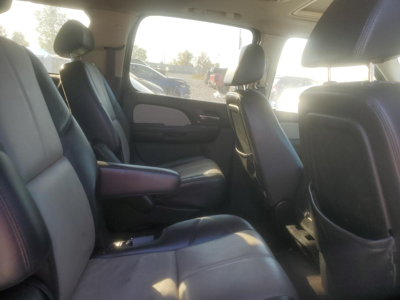 2008 Chevrolet Suburban K1500 Ls VIN: 3GNFK16338G257065 Lot: 83812025