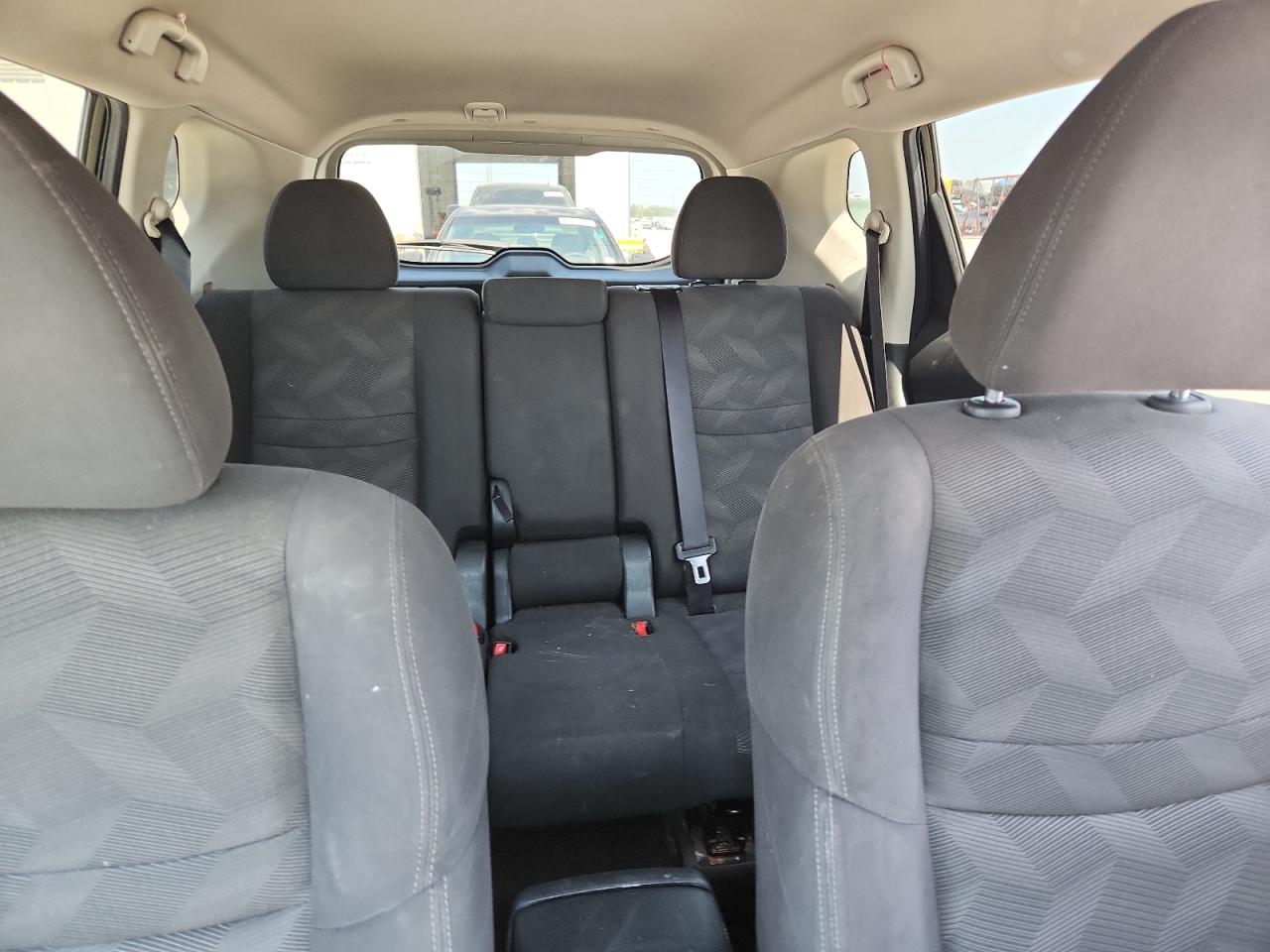 2016 Nissan Rogue S VIN: KNMAT2MV5GP730758 Lot: 81009135