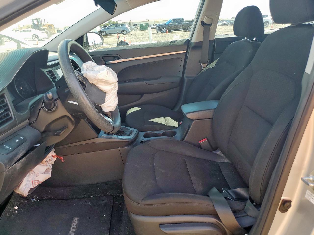 2020 Hyundai Elantra Se VIN: 5NPD74LF6LH501714 Lot: 82154875