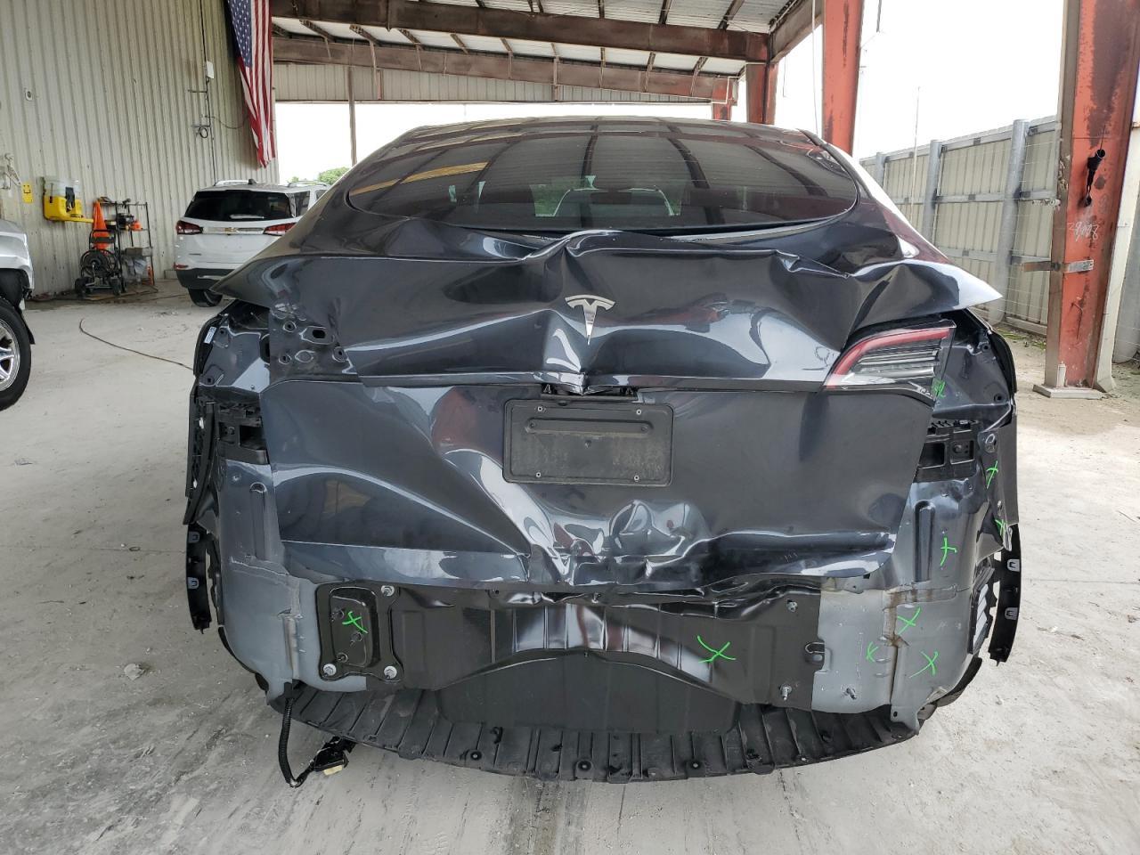 2024 Tesla Model Y VIN: 7SAYGDED4RF047423 Lot: 71126015