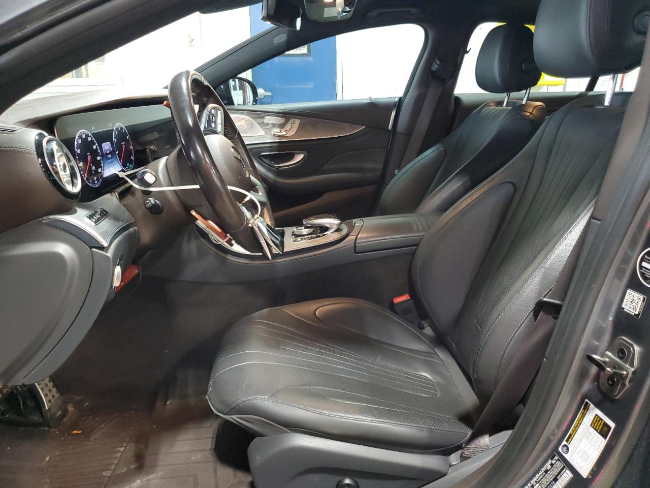 Фото: WDD2J5KB6KA016658