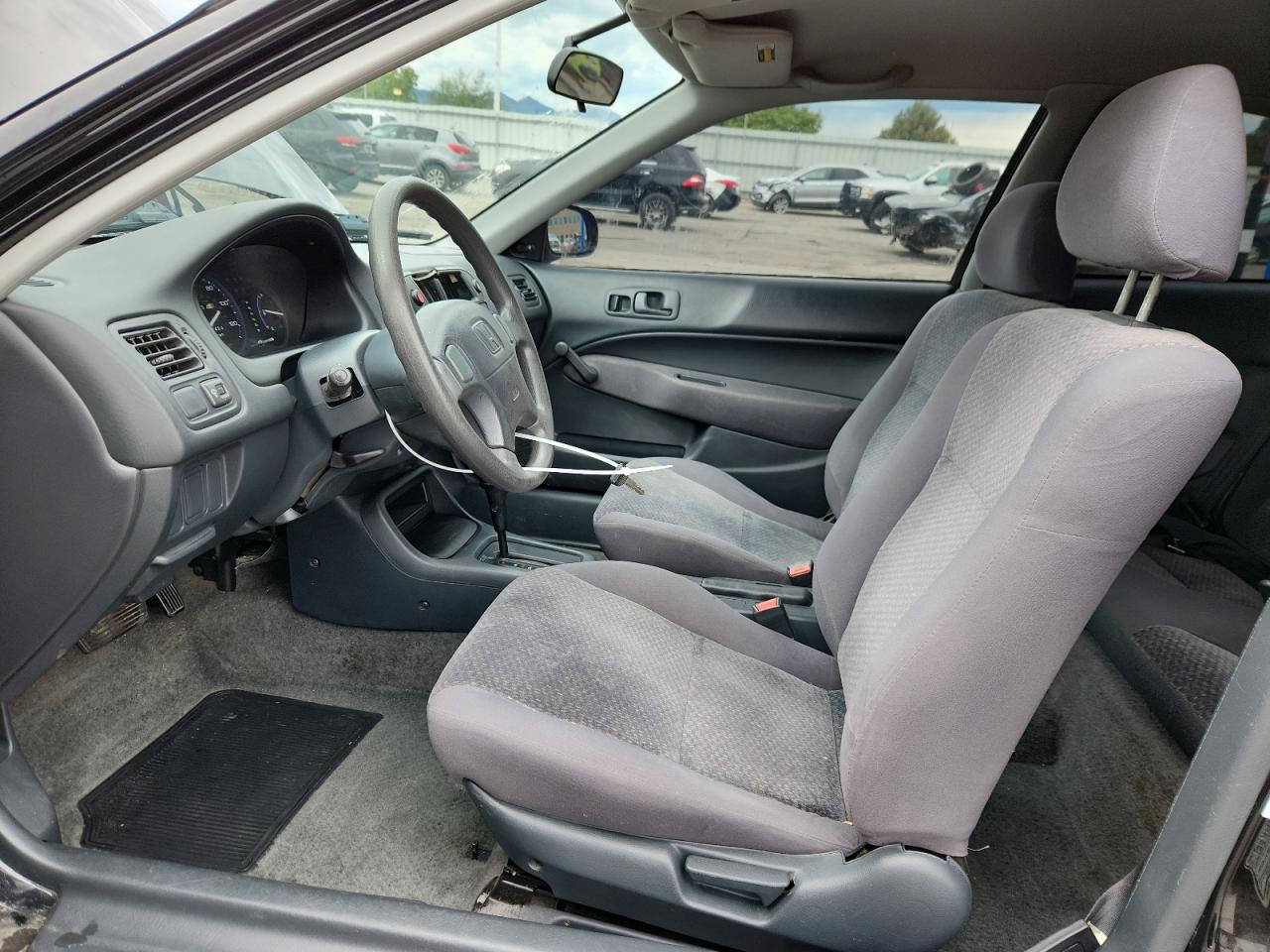 1998 Honda Civic Dx VIN: 2HGEJ644XWH114080 Lot: 81523465