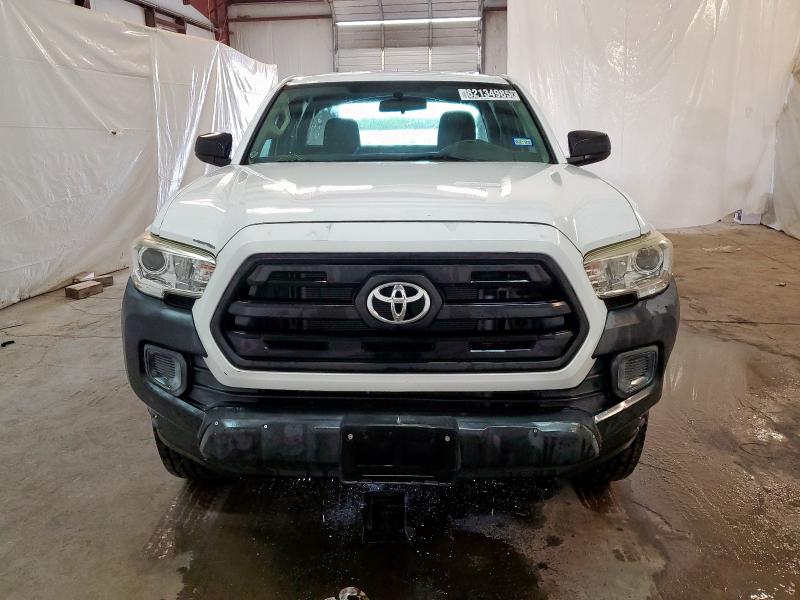 Пикапы TOYOTA TACOMA 2017 Белы