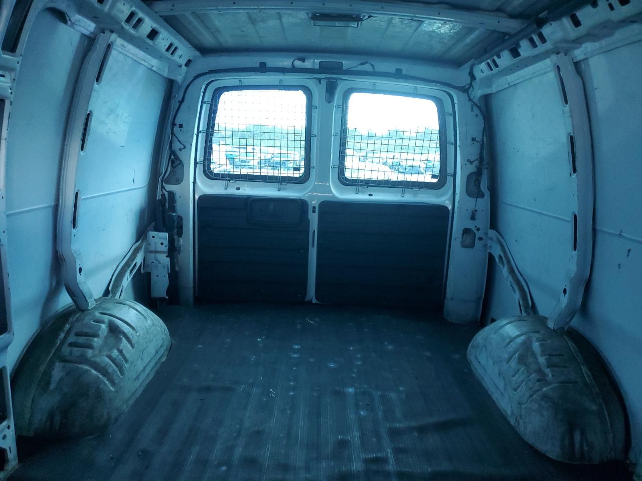 2008 Chevrolet Express G2500 VIN: 1GCGG25C581170577 Lot: 80147855