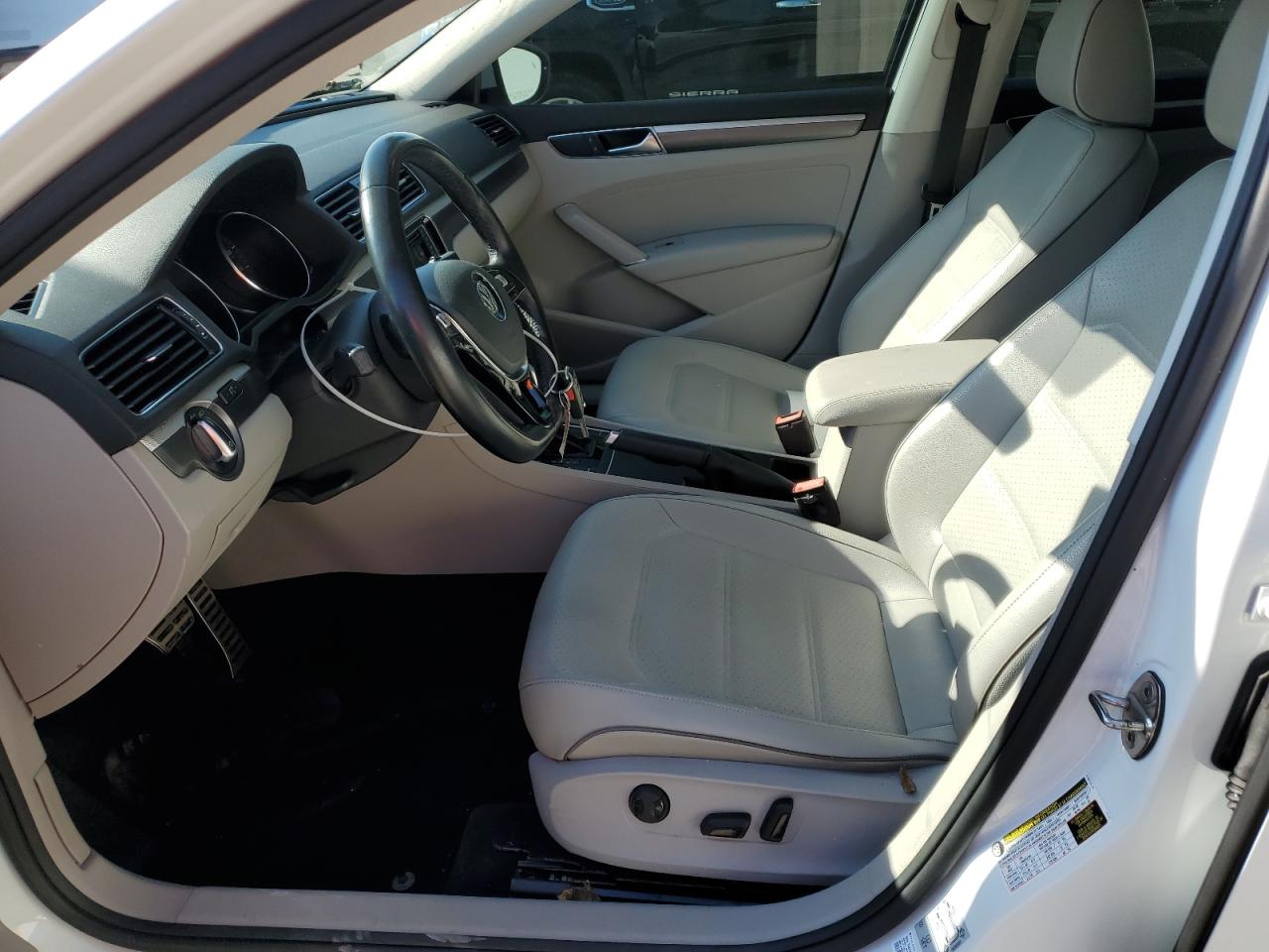 2018 Volkswagen Passat S VIN: 1VWAA7A35JC026593 Lot: 80523085