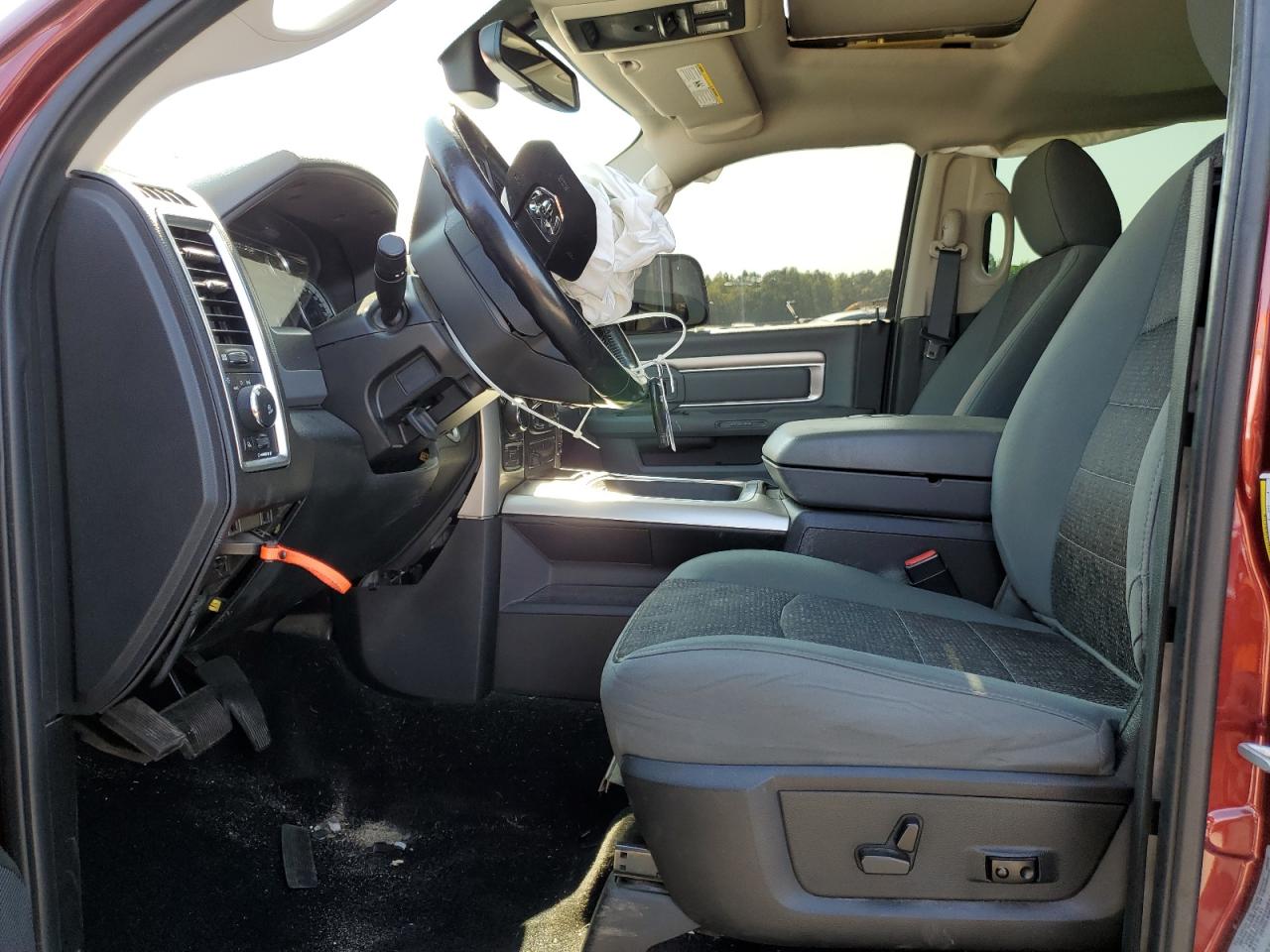 2016 Ram 1500 Slt VIN: 3C6RR7LT1GG352707 Lot: 83784895