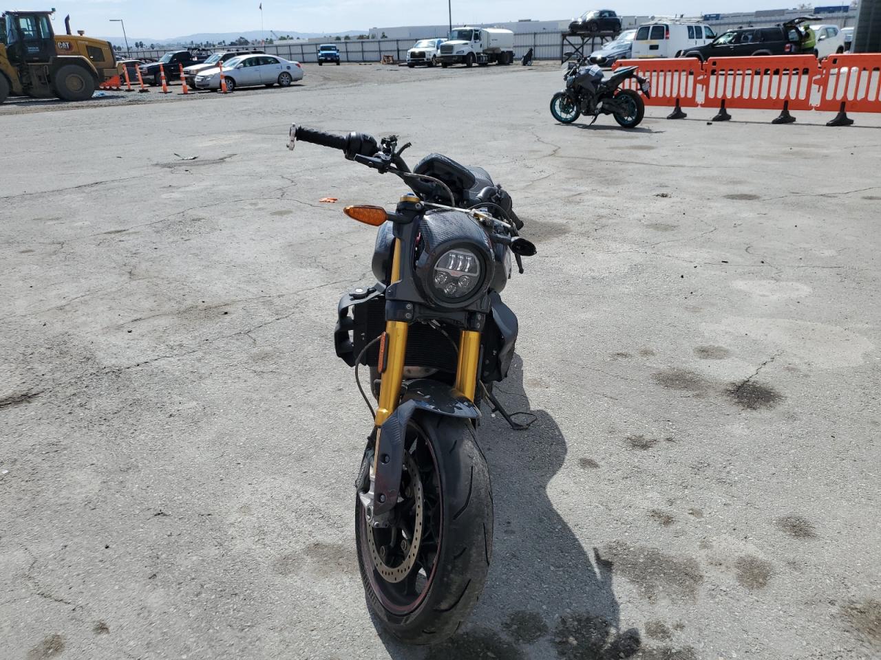 2022 Indian Motorcycle Co. Ftr R Carbon 56KRZR253N3005557 photo #3