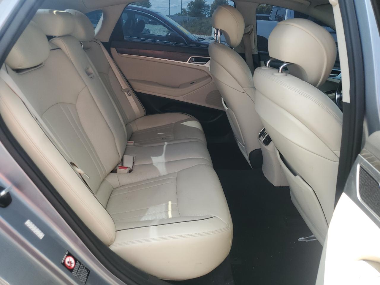 2016 Hyundai Genesis 3.8L VIN: KMHGN4JE1GU110958 Lot: 70924985