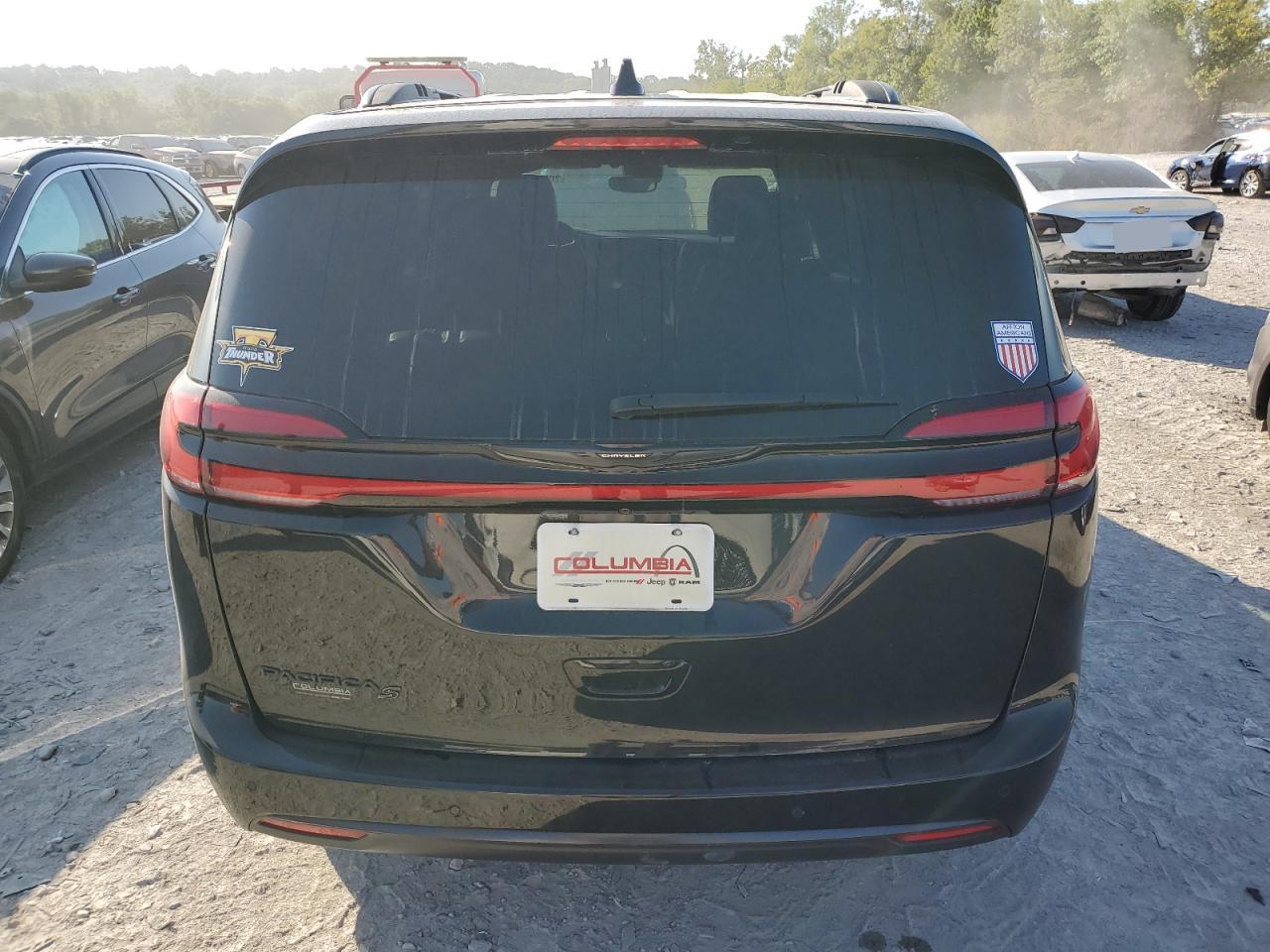 2023 Chrysler Pacifica Touring L VIN: 2C4RC1BG4PR561851 Lot: 70892355