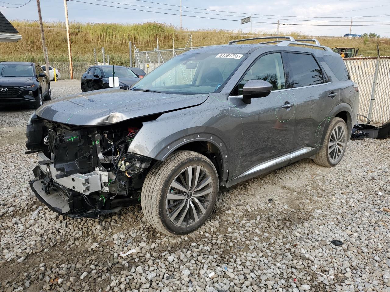 2025 Nissan Pathfinder Platinum
