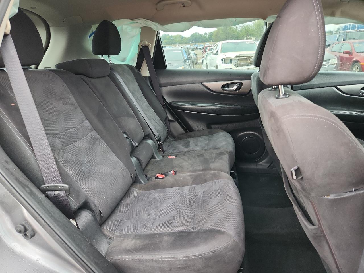 2015 Nissan Rogue S VIN: KNMAT2MT0FP521716 Lot: 82111015