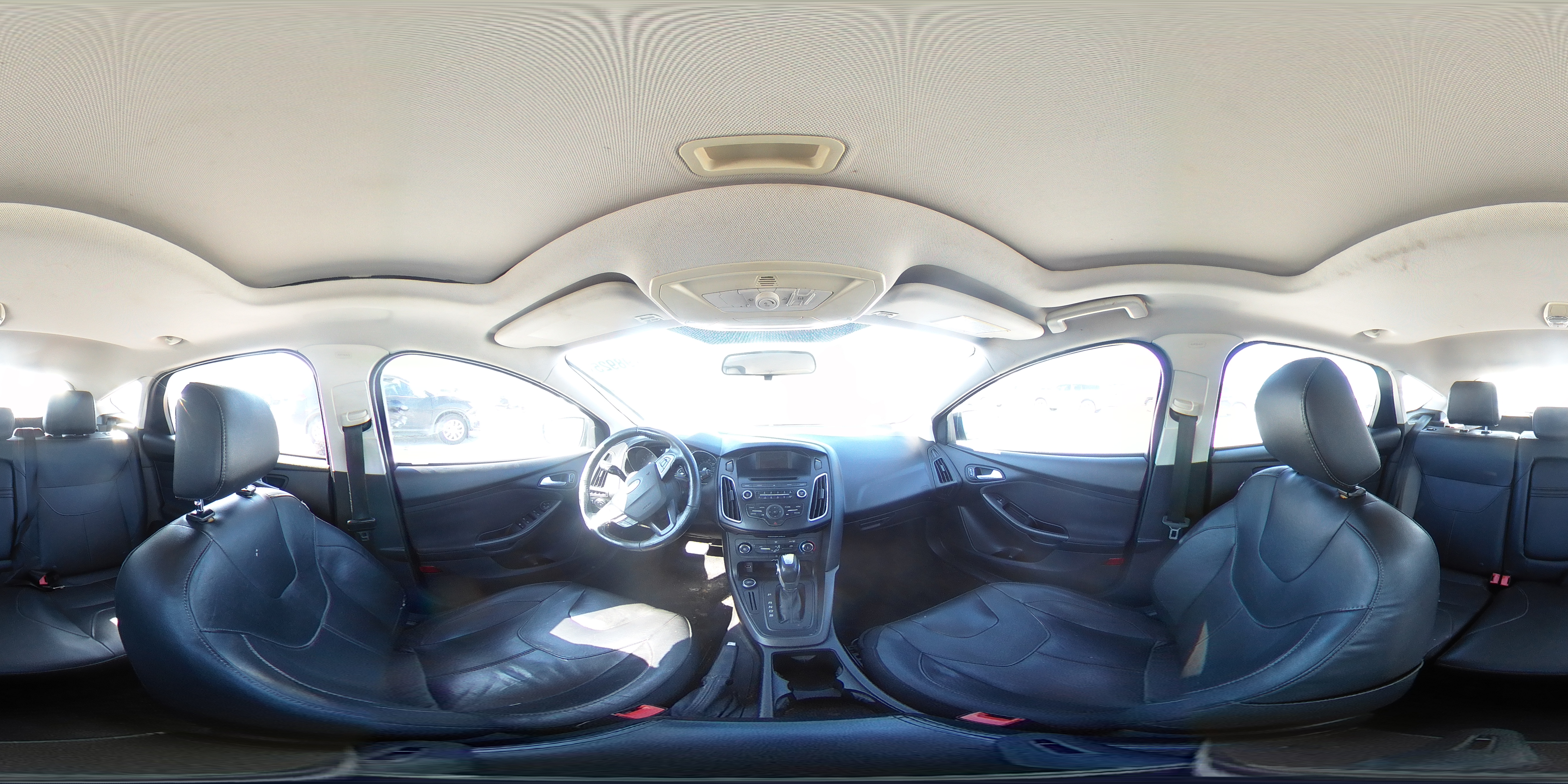 2015 Ford Focus Se VIN: 1FADP3K2XFL319318 Lot: 81798925