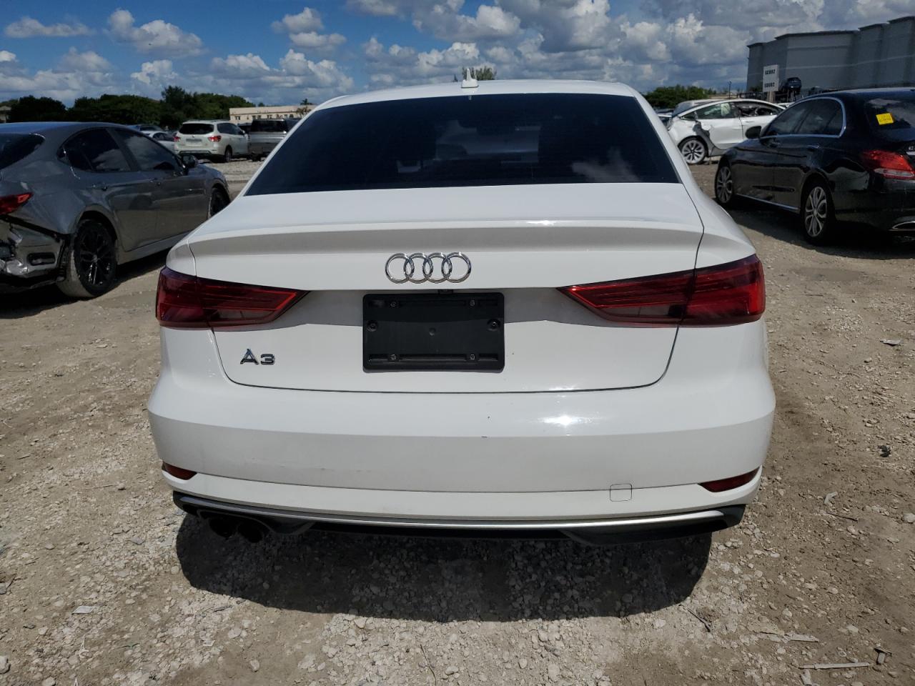 2017 Audi A3 Premium VIN: WAUAUGFF2H1050334 Lot: 81576445