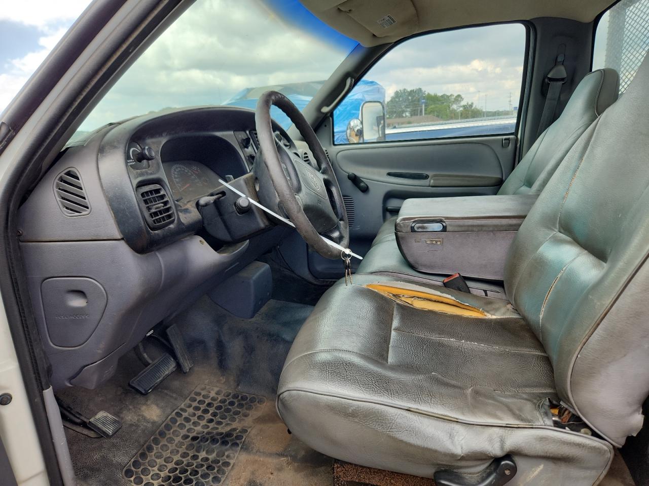 1998 Dodge Ram 3500 VIN: 3B6MC36DXWM200771 Lot: 81441745