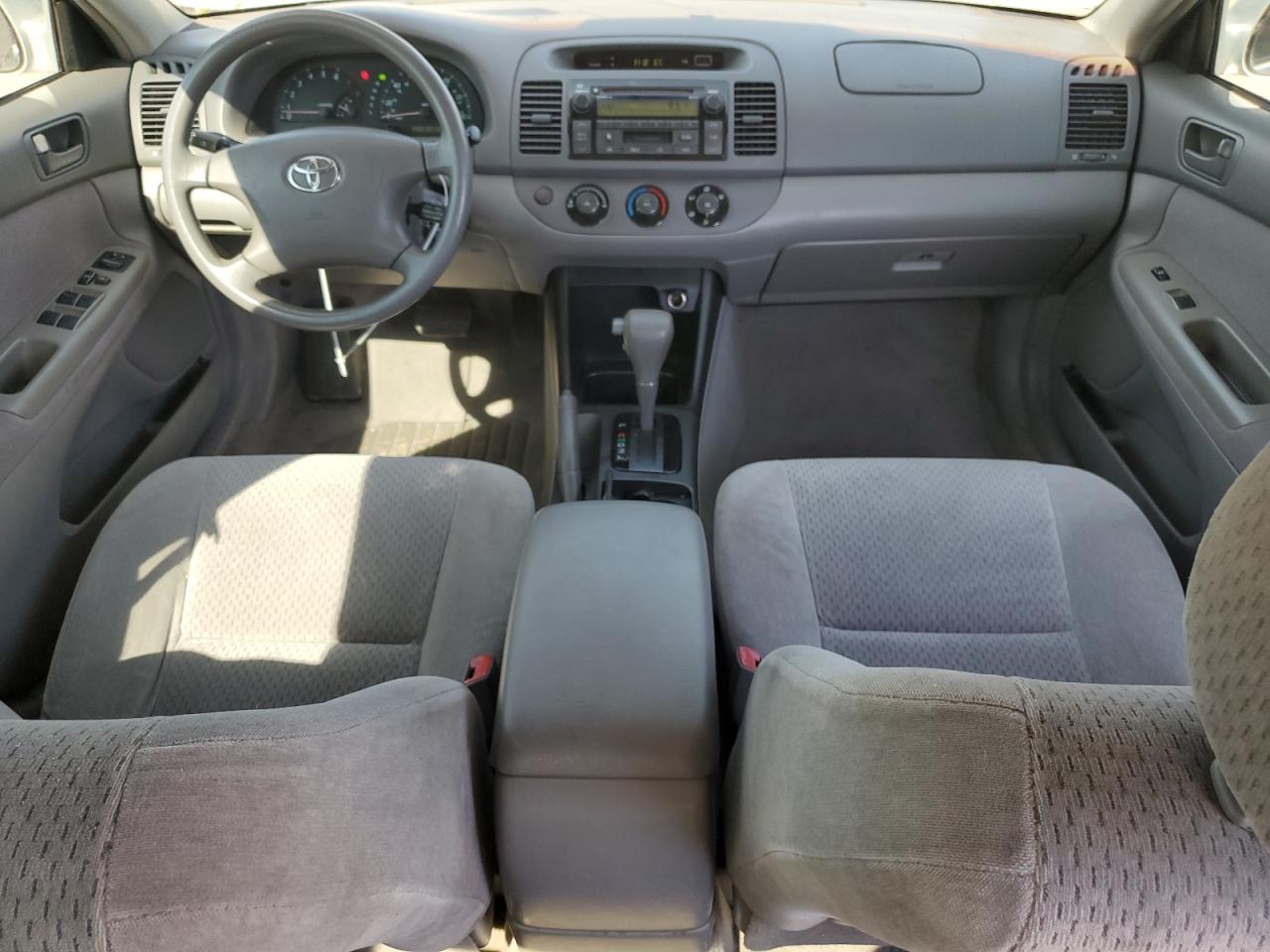 2004 Toyota Camry Le VIN: 4T1BE32K24U939588 Lot: 81119775