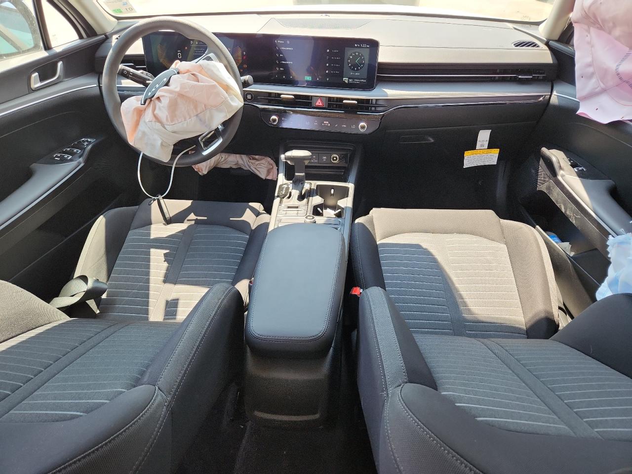 2025 Kia K5 Lxs VIN: KNAG24J74S5334031 Lot: 72063515