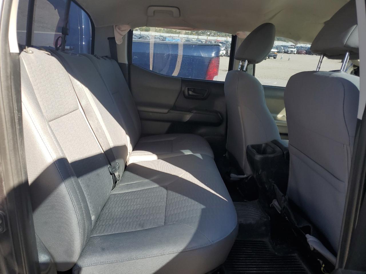 2018 Toyota Tacoma Double Cab VIN: 3TMCZ5AN2JM129950 Lot: 81664055