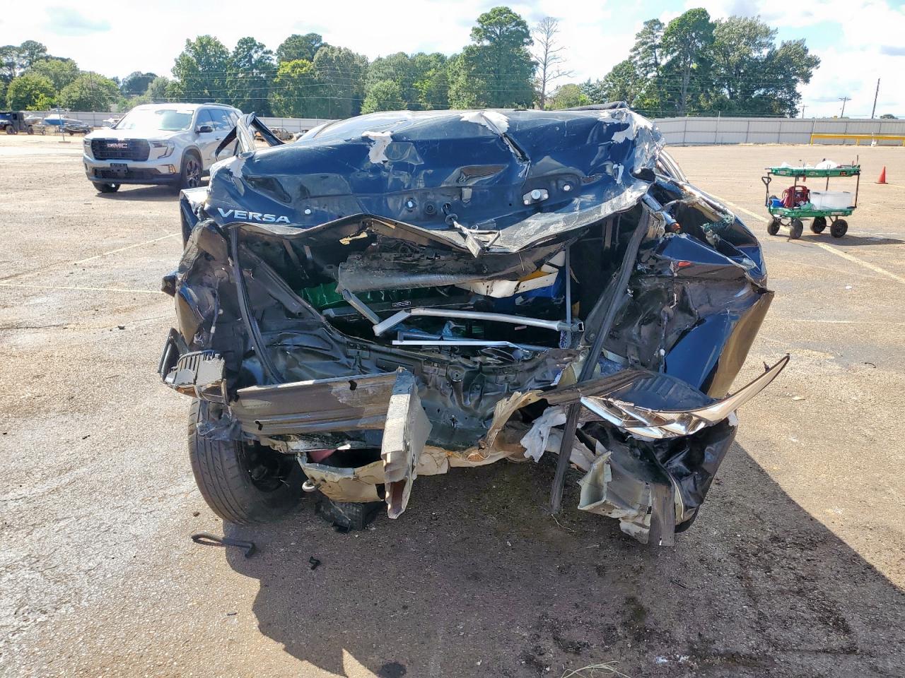 2015 Nissan Versa S VIN: 3N1CN7AP6FL812095 Lot: 83945015