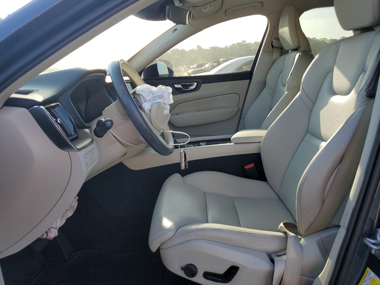2020 Volvo Xc60 T5 Inscription VIN: YV4102DL9L1561524 Lot: 83756965