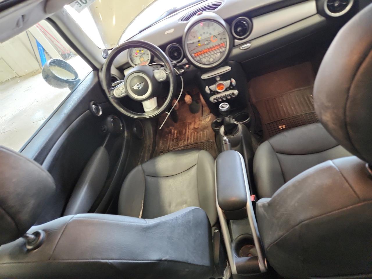 2010 Mini Cooper Clubman VIN: WMWML3C57ATX51143 Lot: 81598285