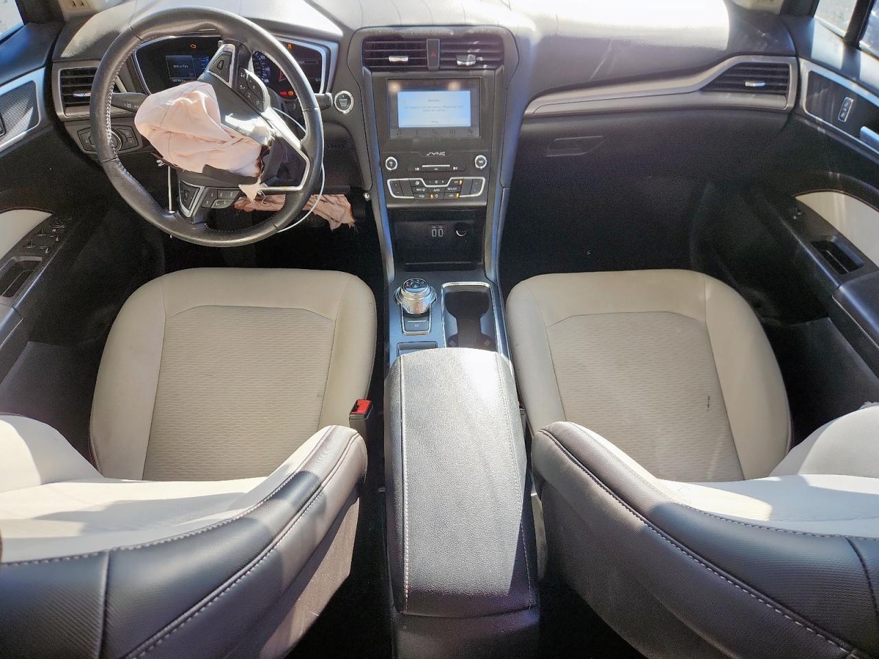 2019 Ford Fusion Se VIN: 3FA6P0HD6KR133139 Lot: 84000265