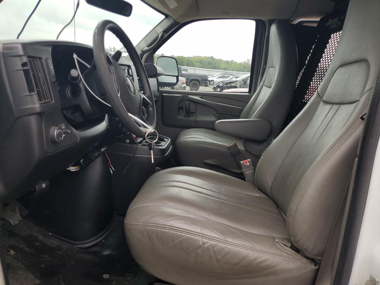 2015 GMC Savana G2500 Ls VIN: 1GJW7PFG6F1101266 Lot: 83972335