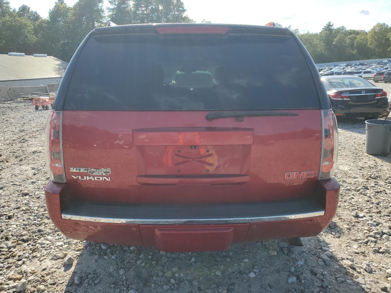 2012 GMC Yukon Denali VIN: 1GKS2EEF2CR207703 Lot: 70955765