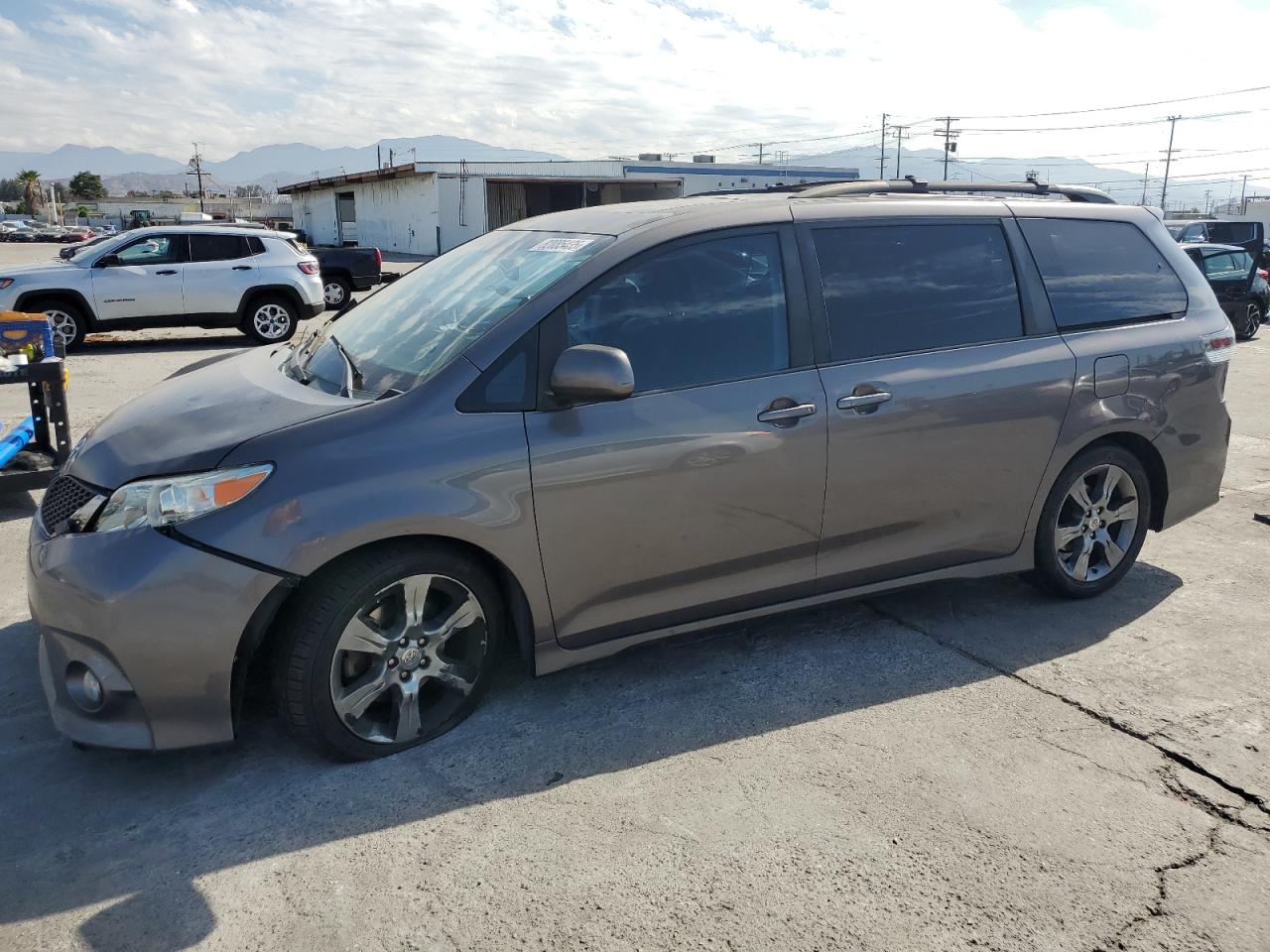 TOYOTA SIENNA 2012. Lot# 82085435. VIN 5TDXK3DC1CS230744. Photo 1