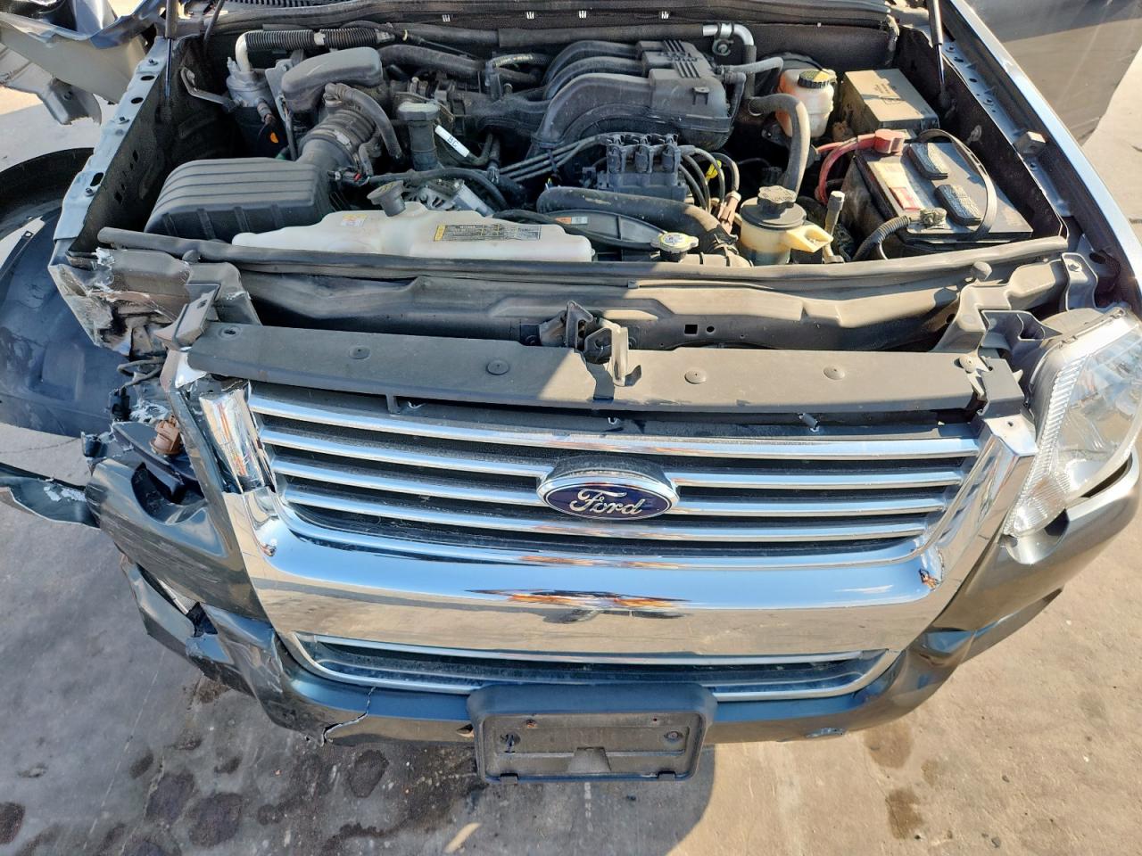 2009 Ford Explorer Xlt VIN: 1FMEU63E59UA19665 Lot: 81186325
