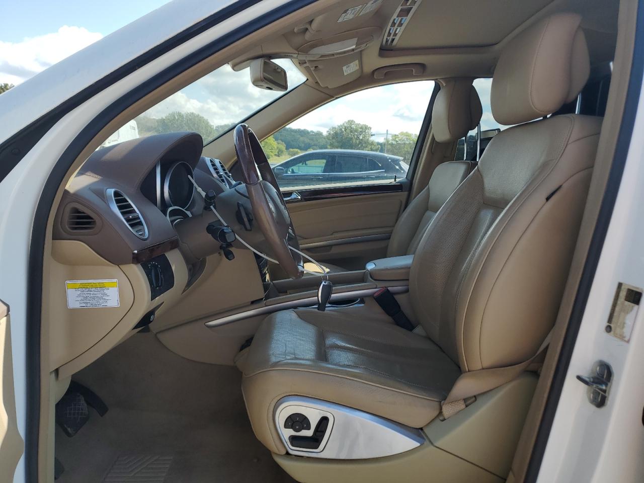 2011 Mercedes-Benz Gl 550 4Matic VIN: 4JGBF8GE4BA699200 Lot: 84392165