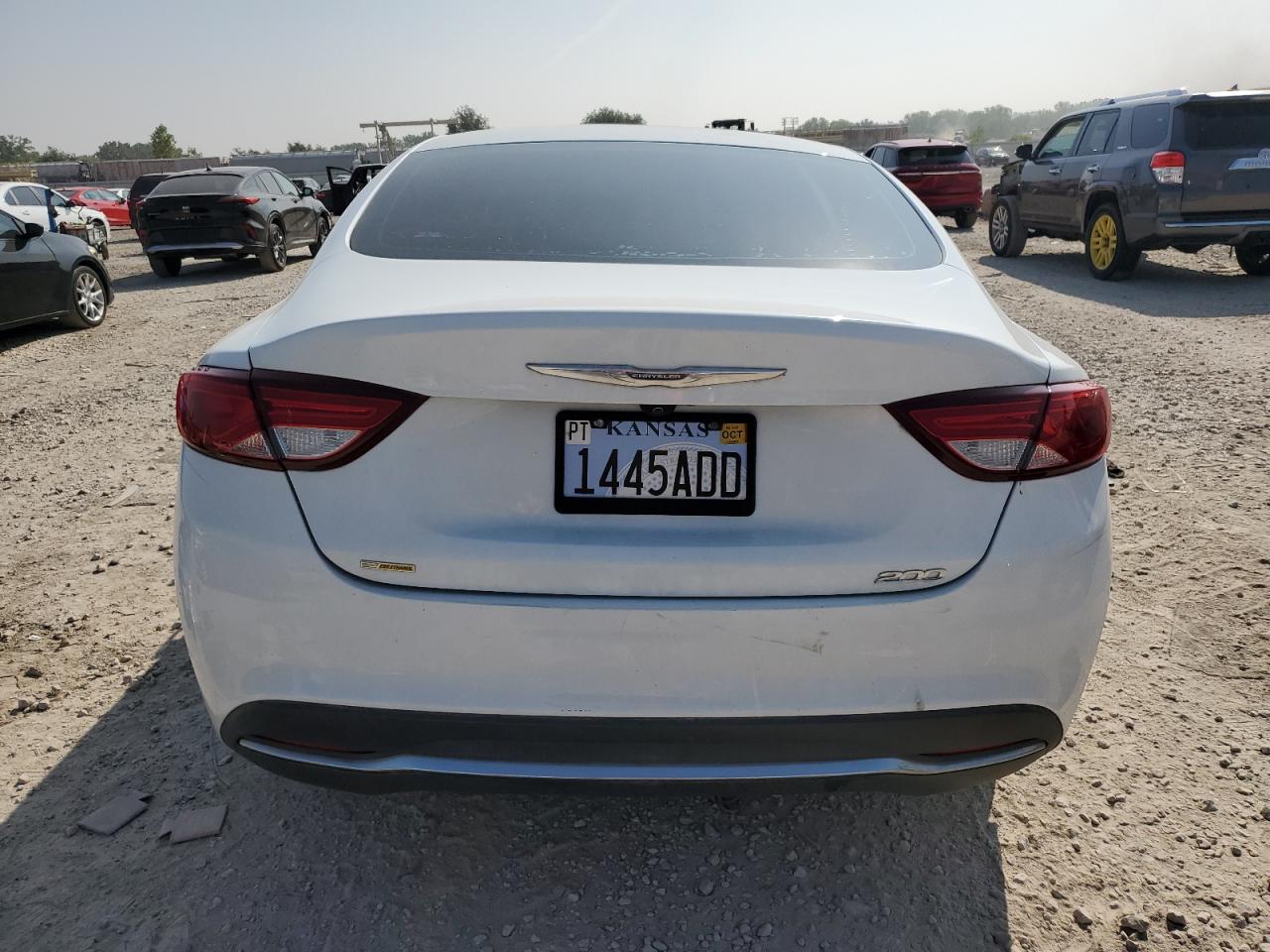 2016 Chrysler 200 Limited VIN: 1C3CCCAB1GN183917 Lot: 71607015